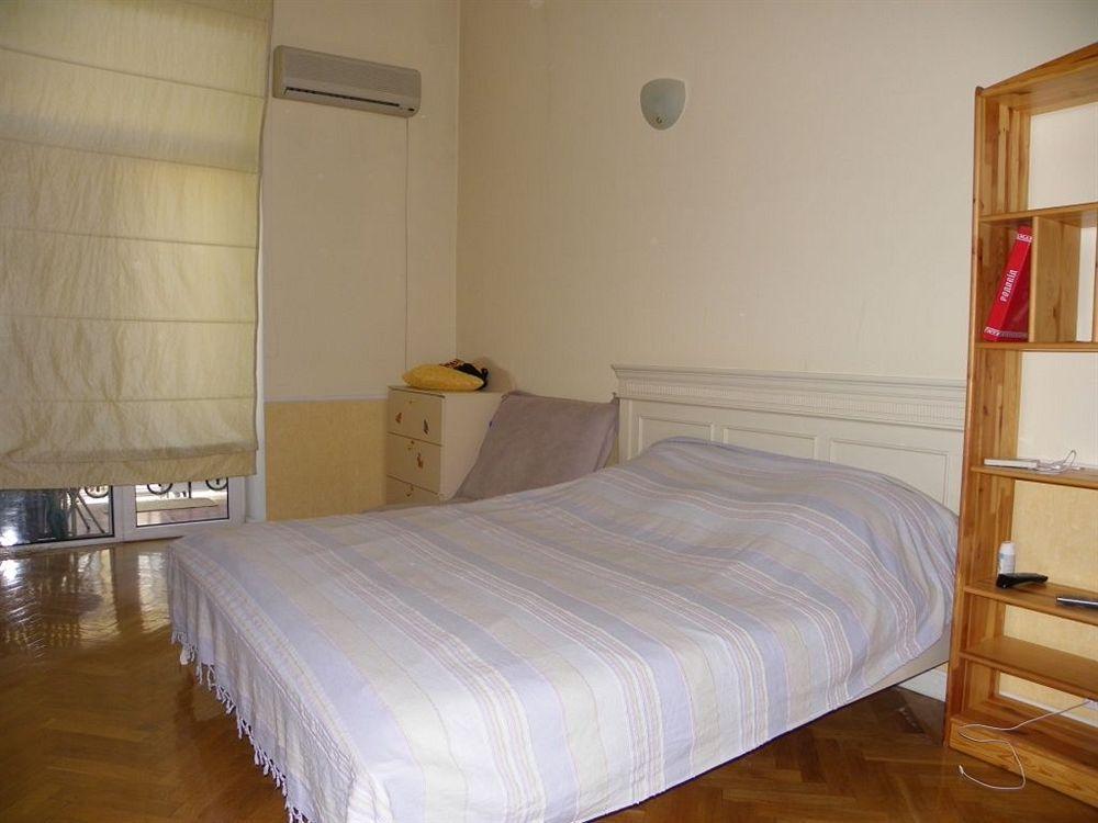 Pecherskie Lipki Hotel Kiev Exterior photo